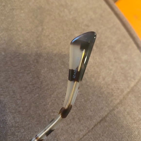 Preowned authentic Dior sunglasses - Picture 3 of 7